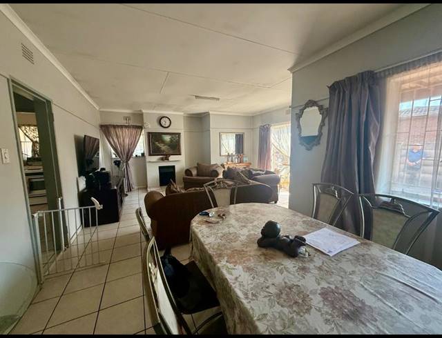 3 BEDROOM HOUSE FOR SALE IN VANDERBIJLPARK CE 1